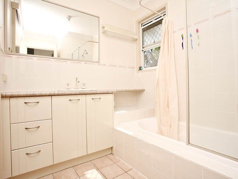 16 ARCADIA Street, EIGHT MILE PLAINS QLD 4113, Eight Mile Plains - Thumbnail 3
