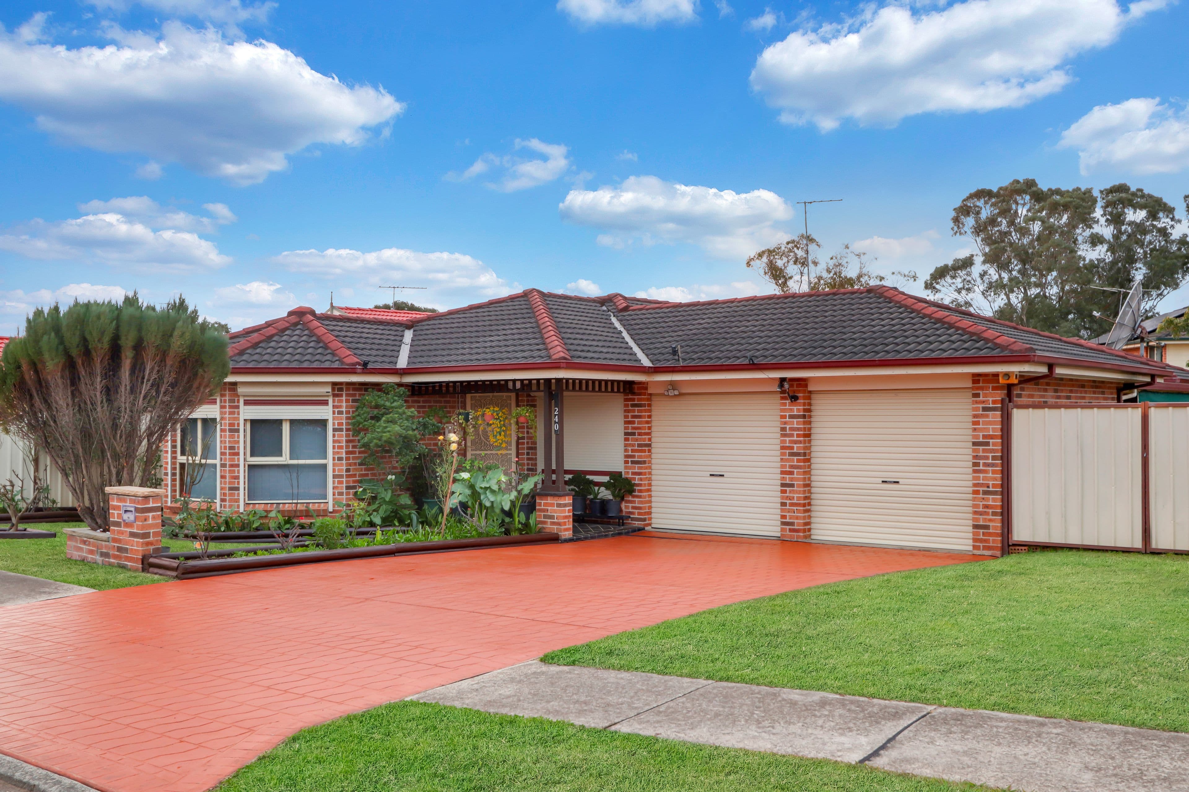 240 Pacific Palms Circuit, Hoxton Park NSW 2171, Hoxton Park - Thumbnail 2