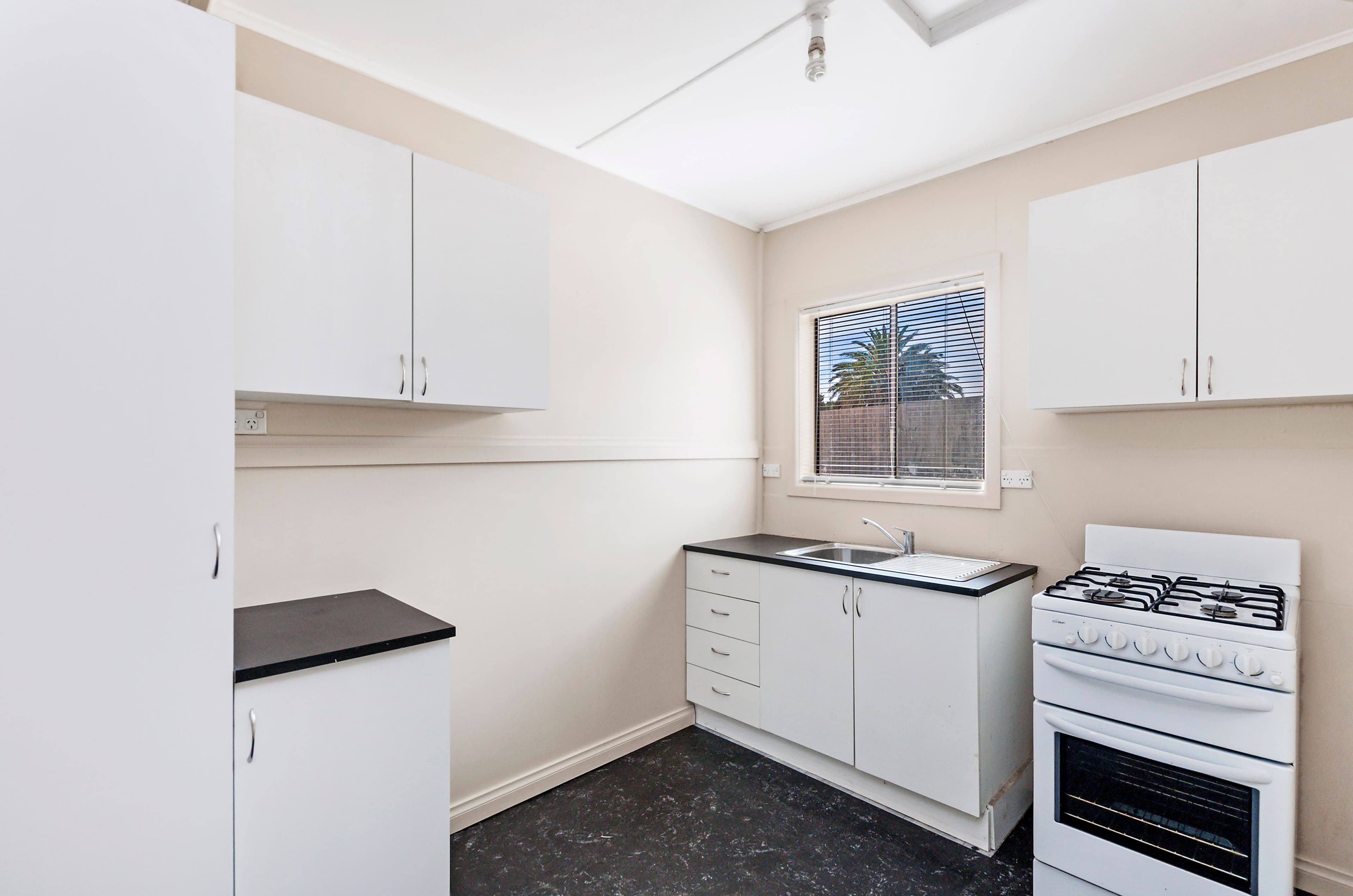 162 Russell Street, Dennington VIC 3280, Dennington - Thumbnail 6
