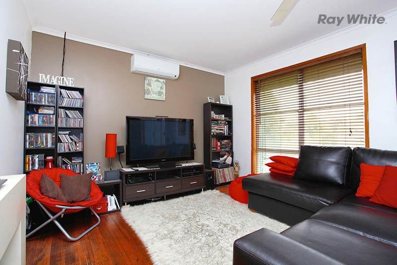 28 Robertson Crescent, Laverton VIC 3028, Laverton - Thumbnail 3