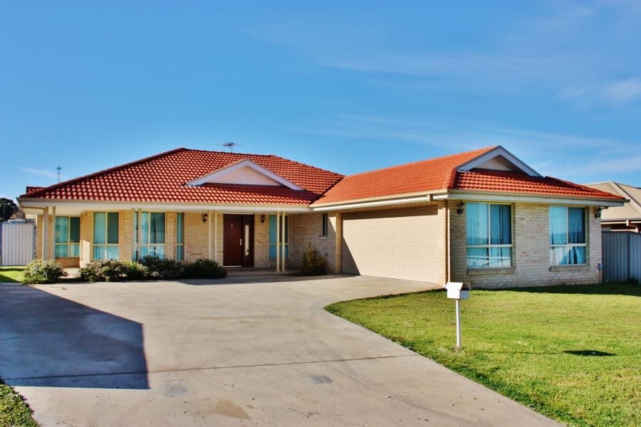16 Giugni Place, YOUNG NSW 2594, Young - Image 1