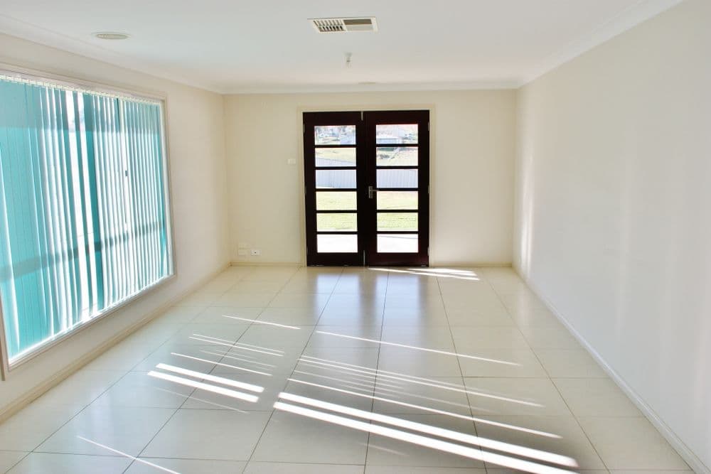 16 Giugni Place, YOUNG NSW 2594, Young - Thumbnail 3