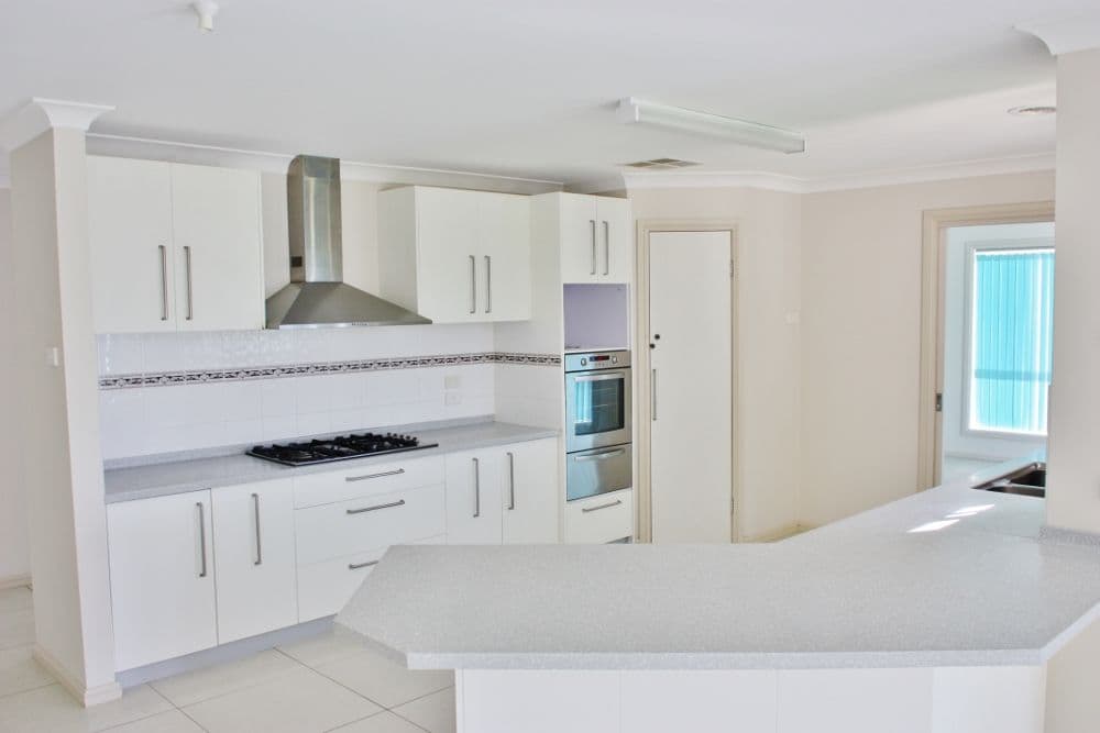 16 Giugni Place, YOUNG NSW 2594, Young - Thumbnail 4