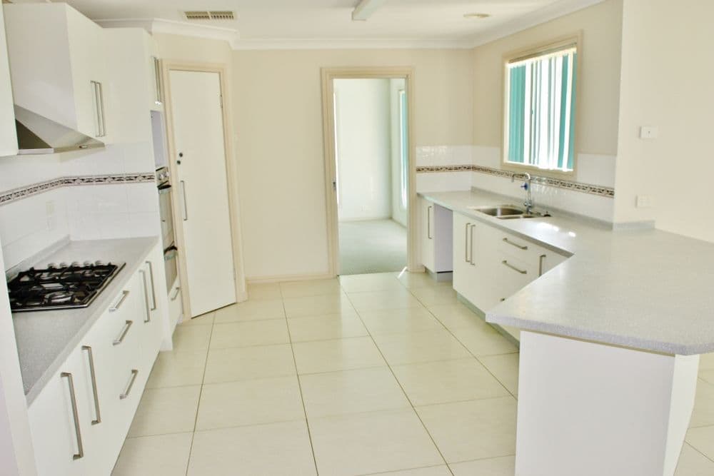 16 Giugni Place, YOUNG NSW 2594, Young - Thumbnail 5