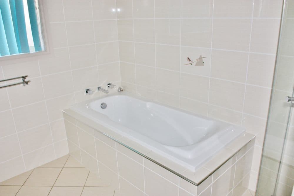 16 Giugni Place, YOUNG NSW 2594, Young - Thumbnail 7