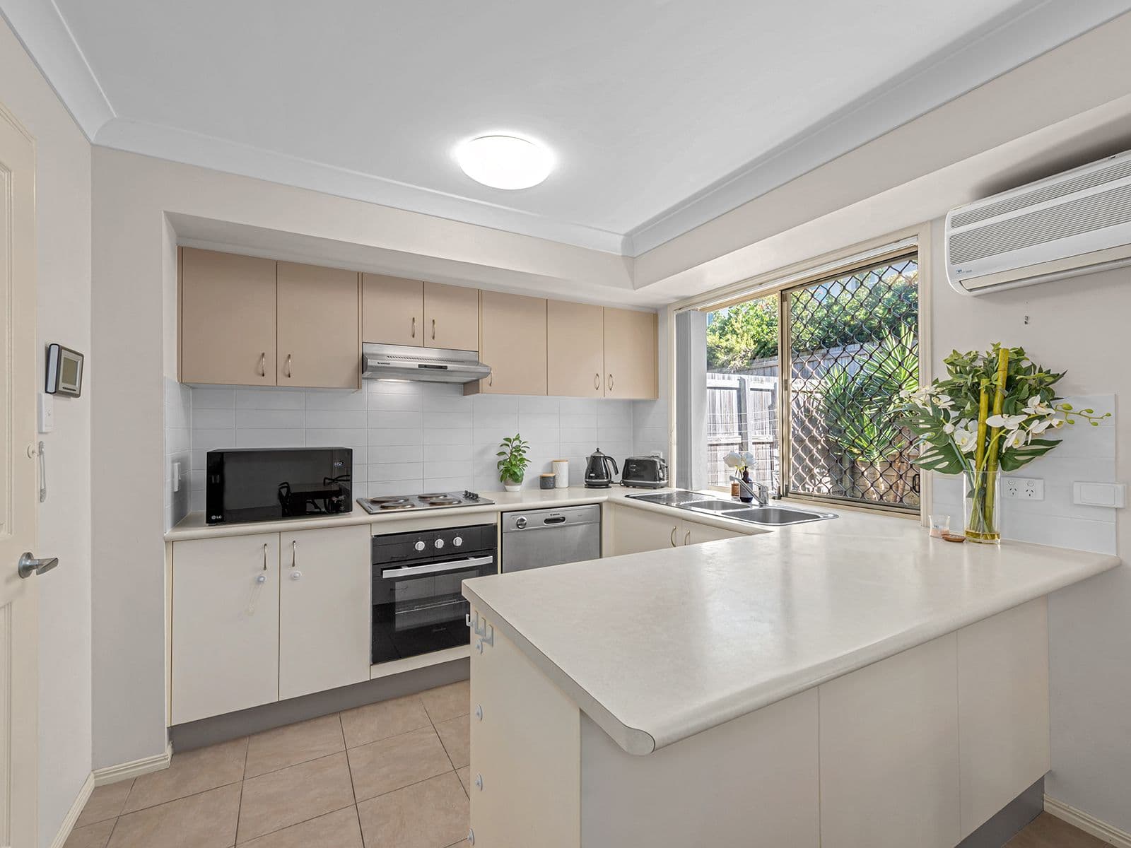 20 Johnston Street, Carina QLD 4152, Carina - Thumbnail 4