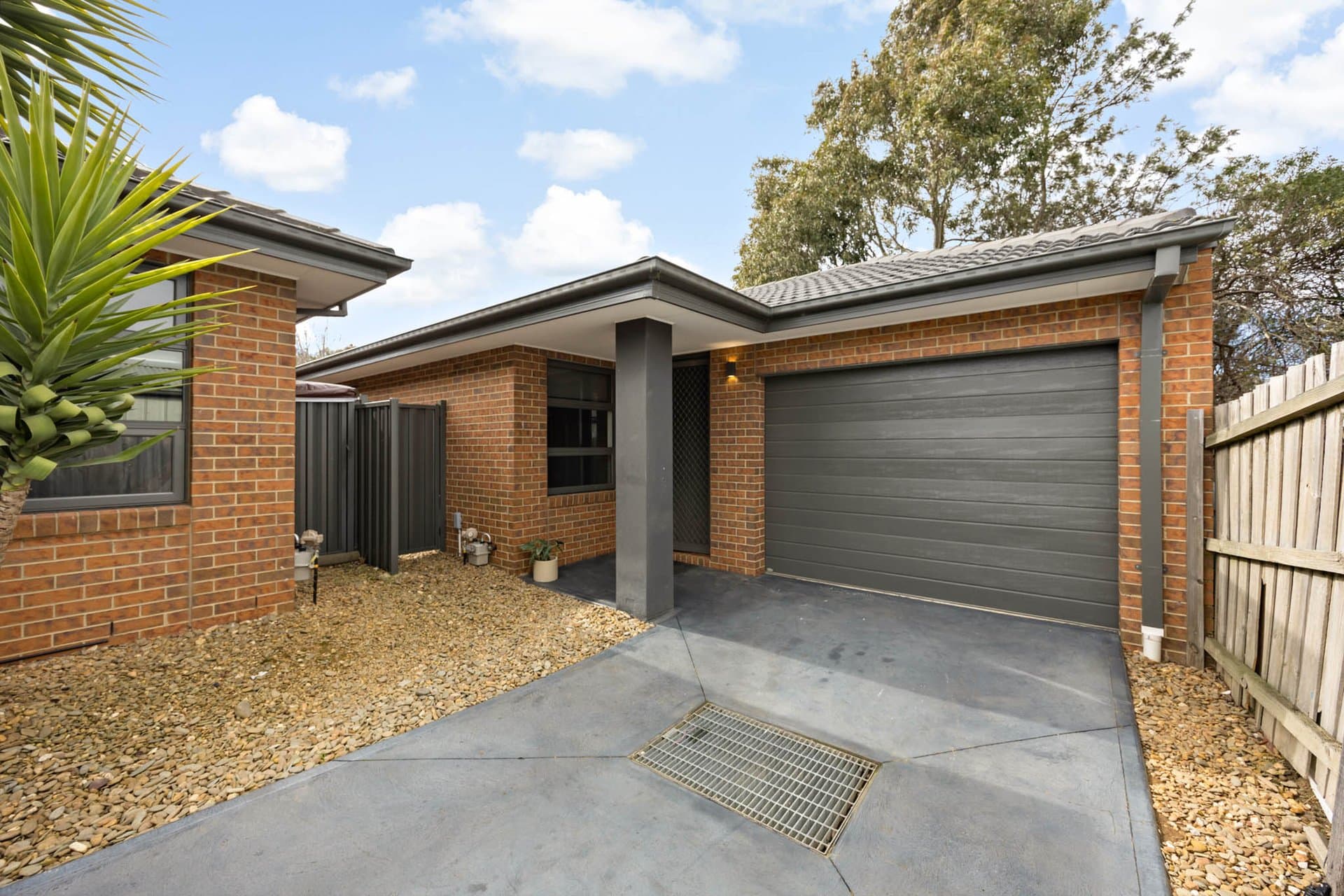 3/5 Racecourse Road, Riddells Creek - Thumbnail 2