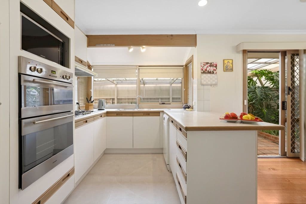 27 Thames Boulevard, Werribee VIC 3030, Werribee - Thumbnail 3