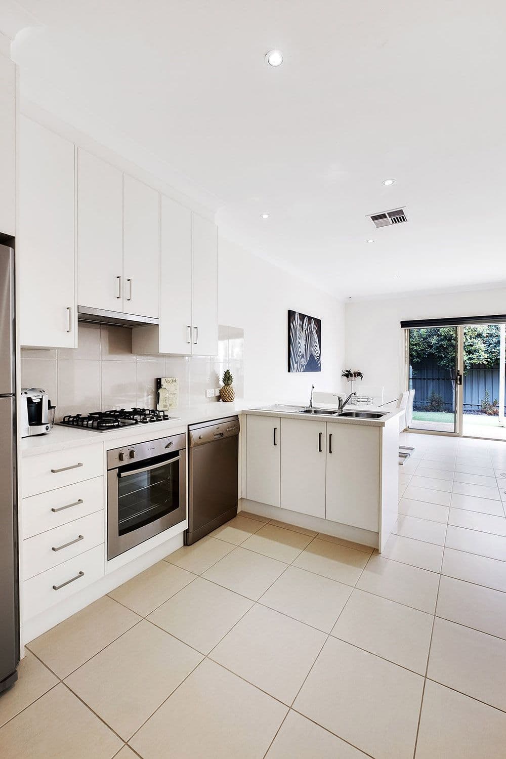 4a Thirza Avenue, Mitchell Park SA 5043, Mitchell Park - Thumbnail 2