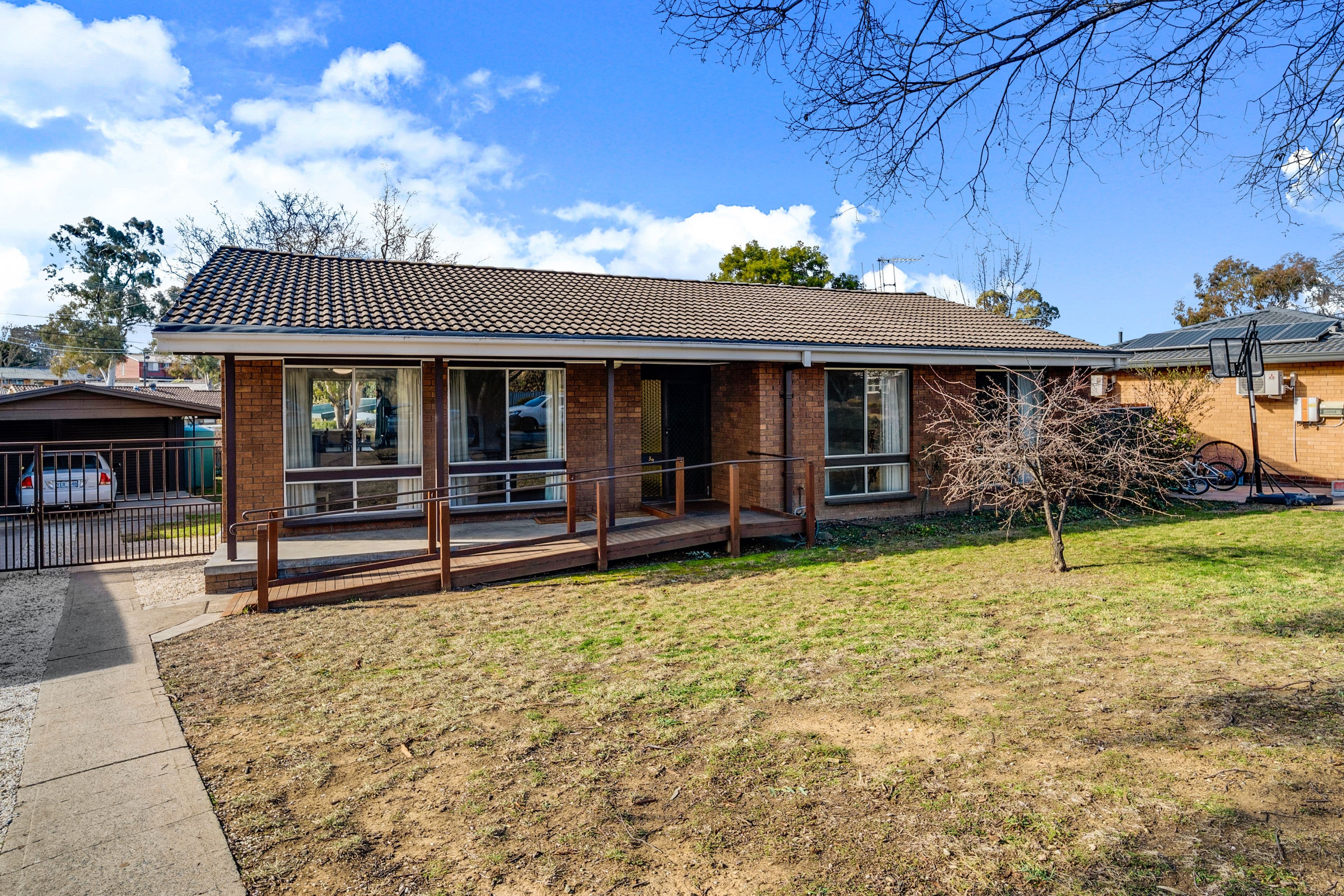 39 Cavill Close, Holt ACT 2615, Holt - Thumbnail 2