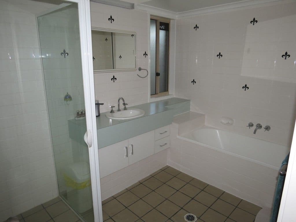 21 Cowan Crescent, Emerald QLD 4720, Emerald - Thumbnail 7