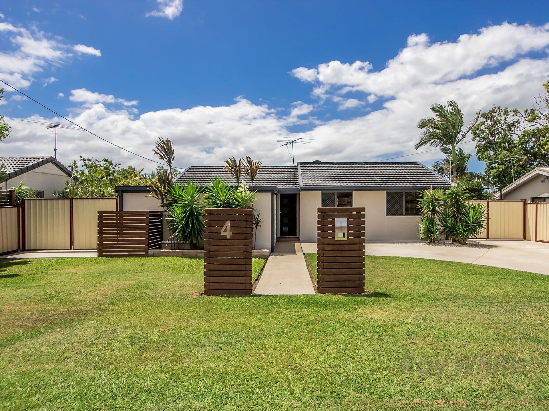 4 Baradine Street, Mount Warren Park QLD 4207, Mount Warren Park - Image 1