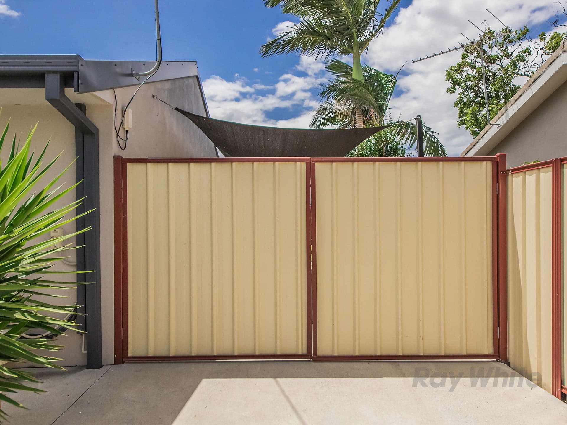 4 Baradine Street, Mount Warren Park QLD 4207, Mount Warren Park - Thumbnail 4