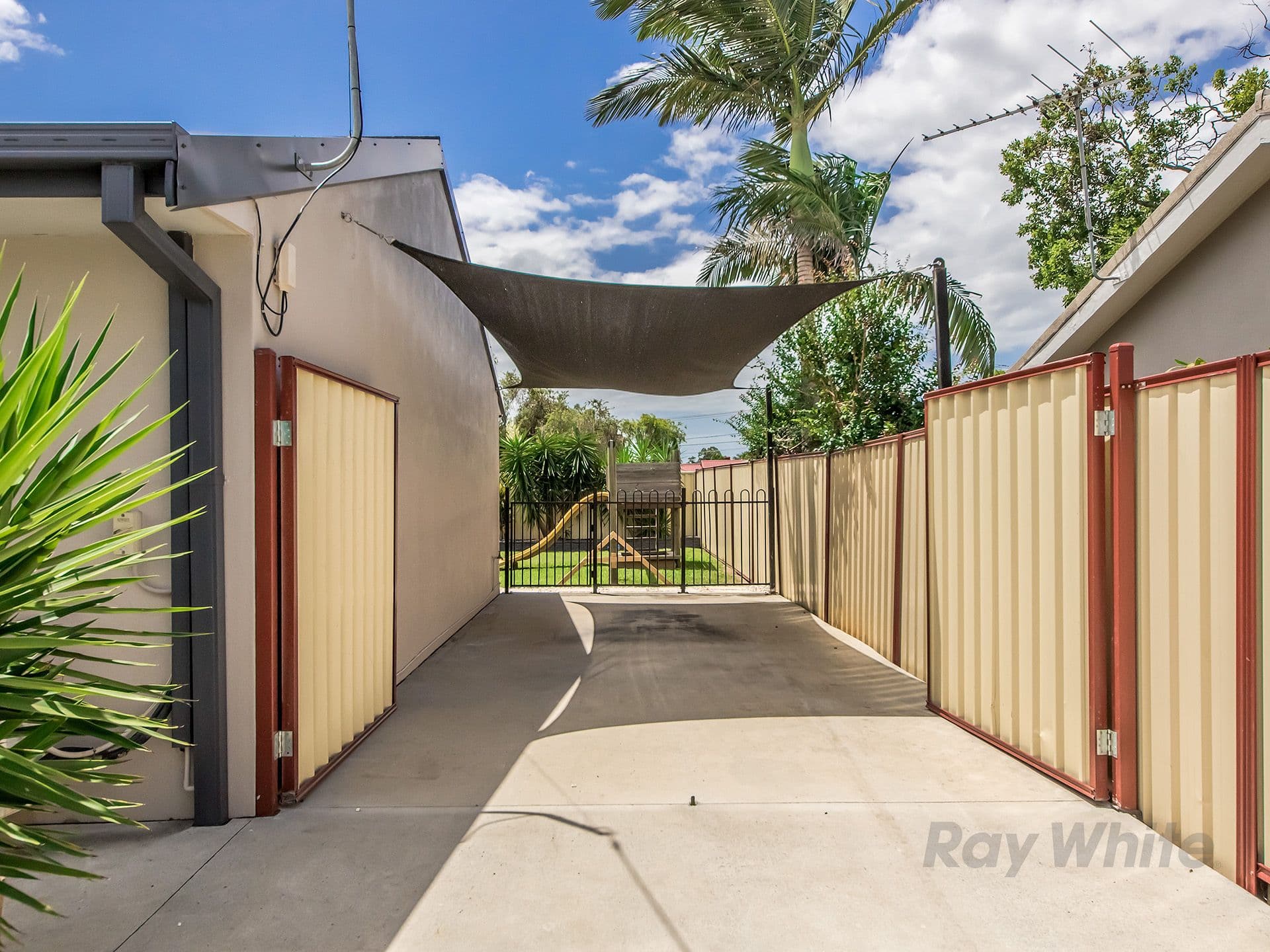 4 Baradine Street, Mount Warren Park QLD 4207, Mount Warren Park - Thumbnail 5