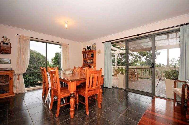 17  BASTOW Road, LILYDALE VIC 3140, Lilydale - Thumbnail 4