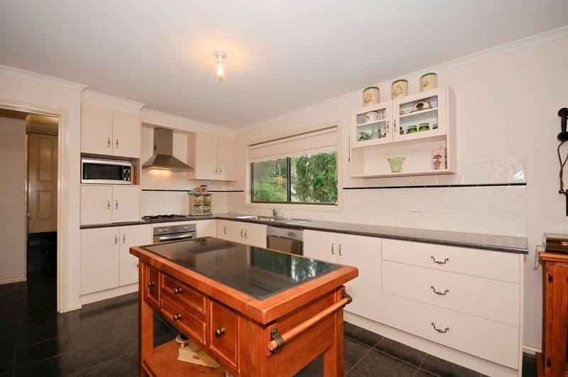 17  BASTOW Road, LILYDALE VIC 3140, Lilydale - Thumbnail 6