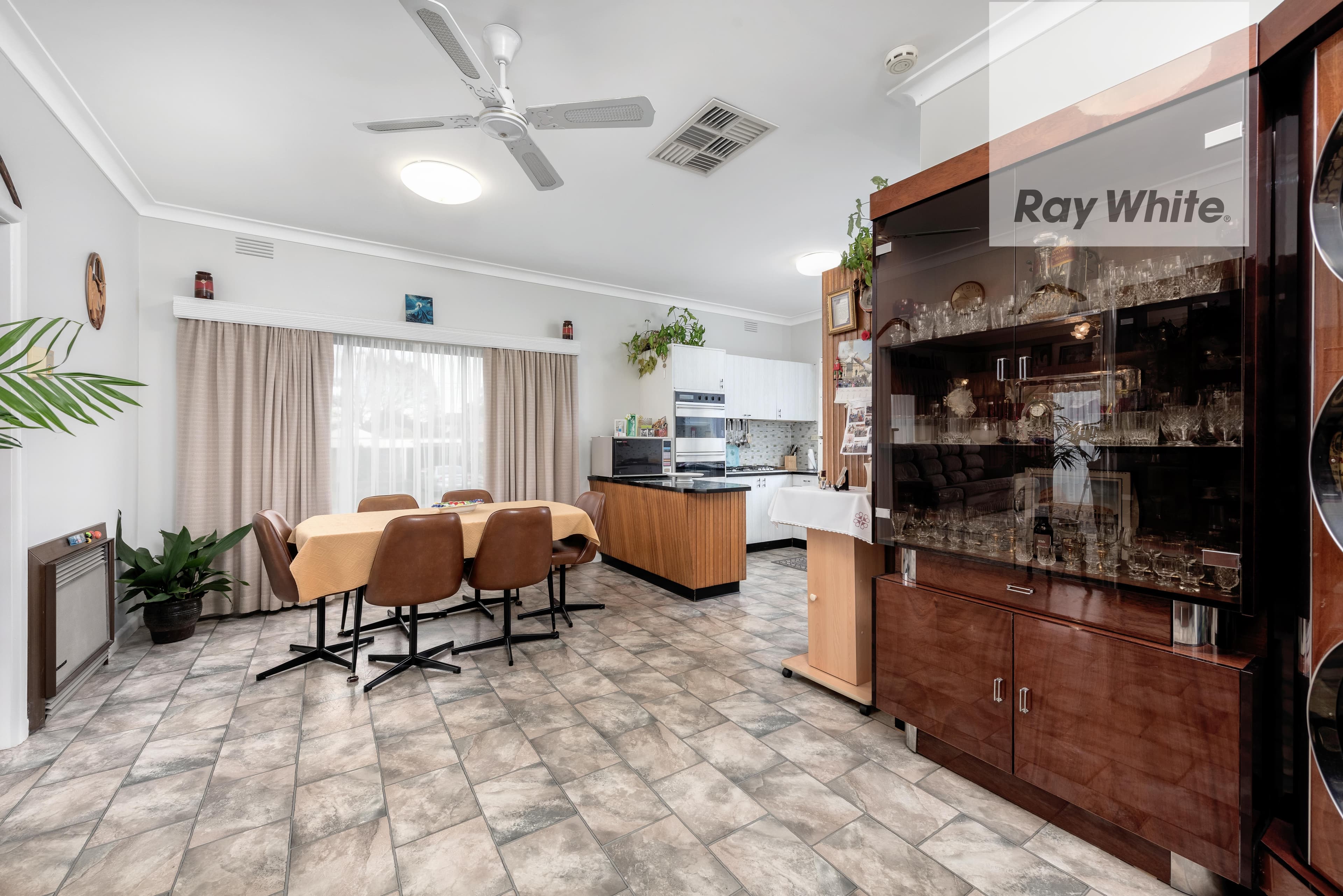 1 Windsor Crescent, Bundoora VIC 3083, Bundoora - Thumbnail 6