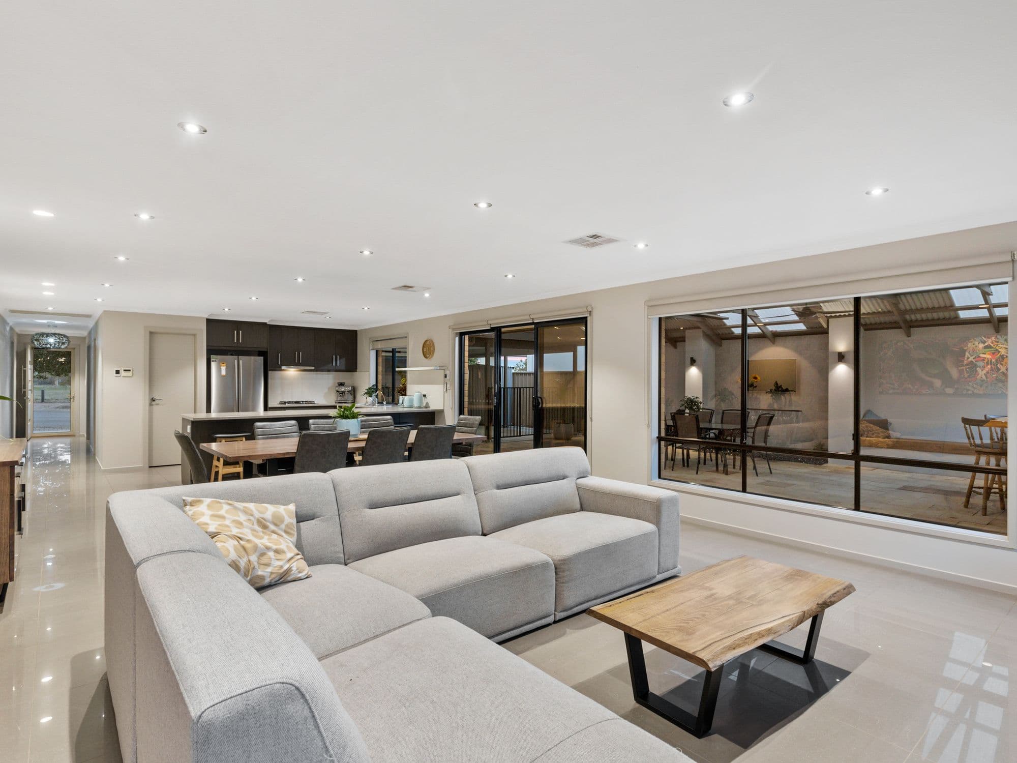 4 Cordage Court, Seaford Meadows SA 5169, Seaford Meadows - Thumbnail 2