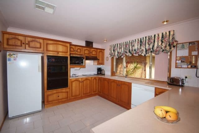 14 Valour Court, GOLDEN GROVE SA 5125, Golden Grove - Thumbnail 2