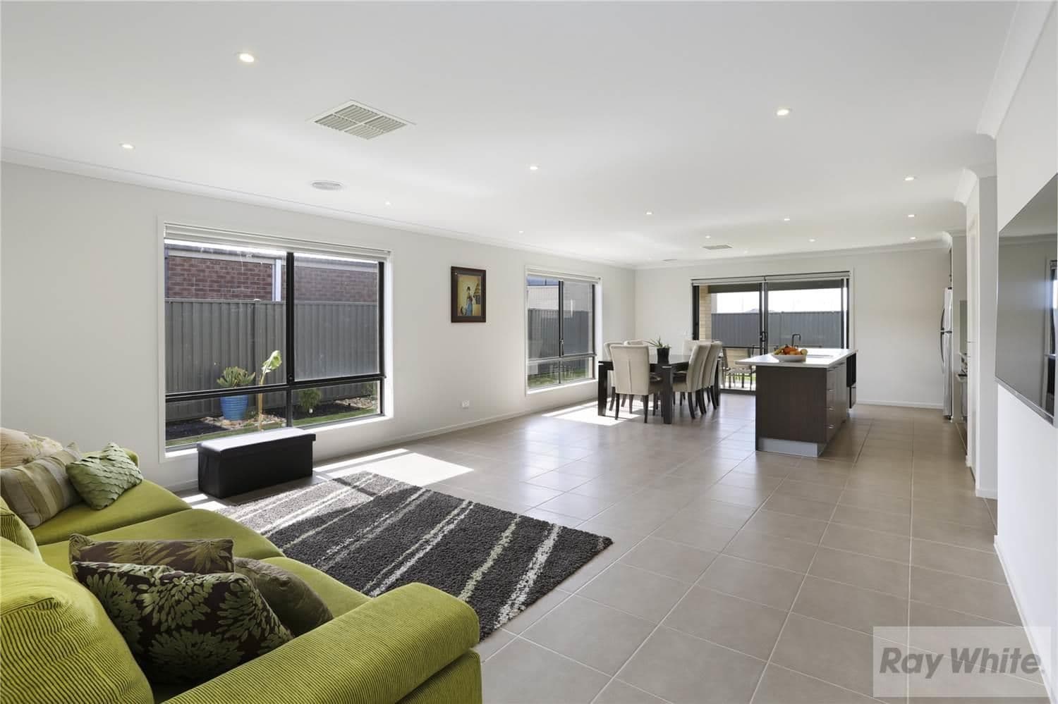 154 Canterbury Road West, Lara VIC 3212, Lara - Thumbnail 2