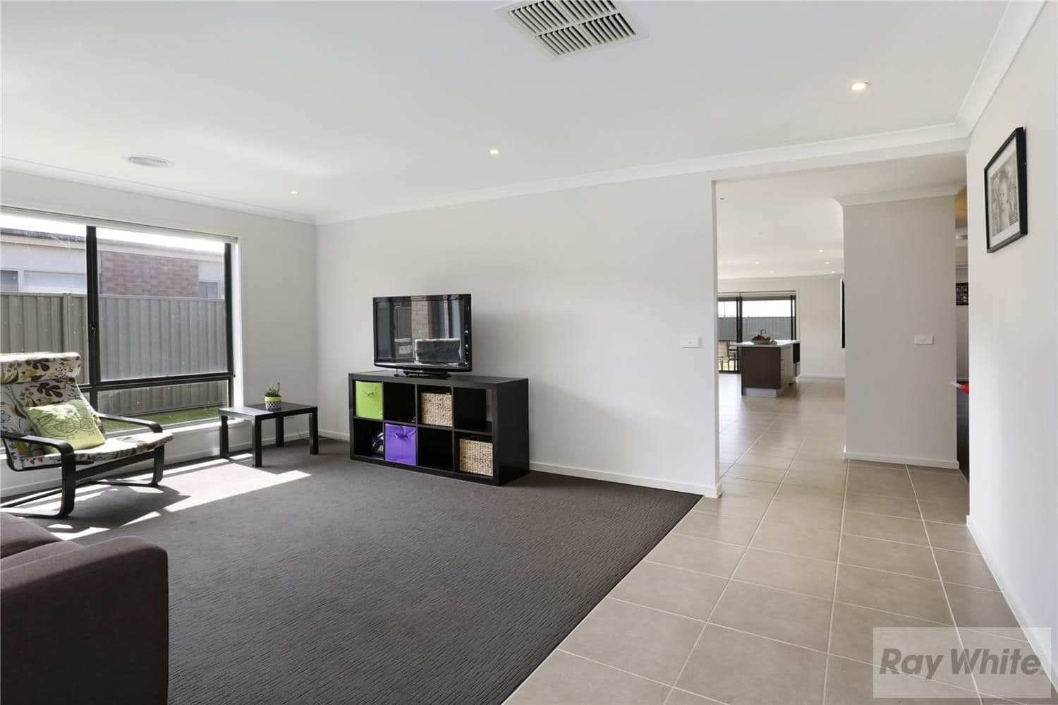 154 Canterbury Road West, Lara VIC 3212, Lara - Thumbnail 4