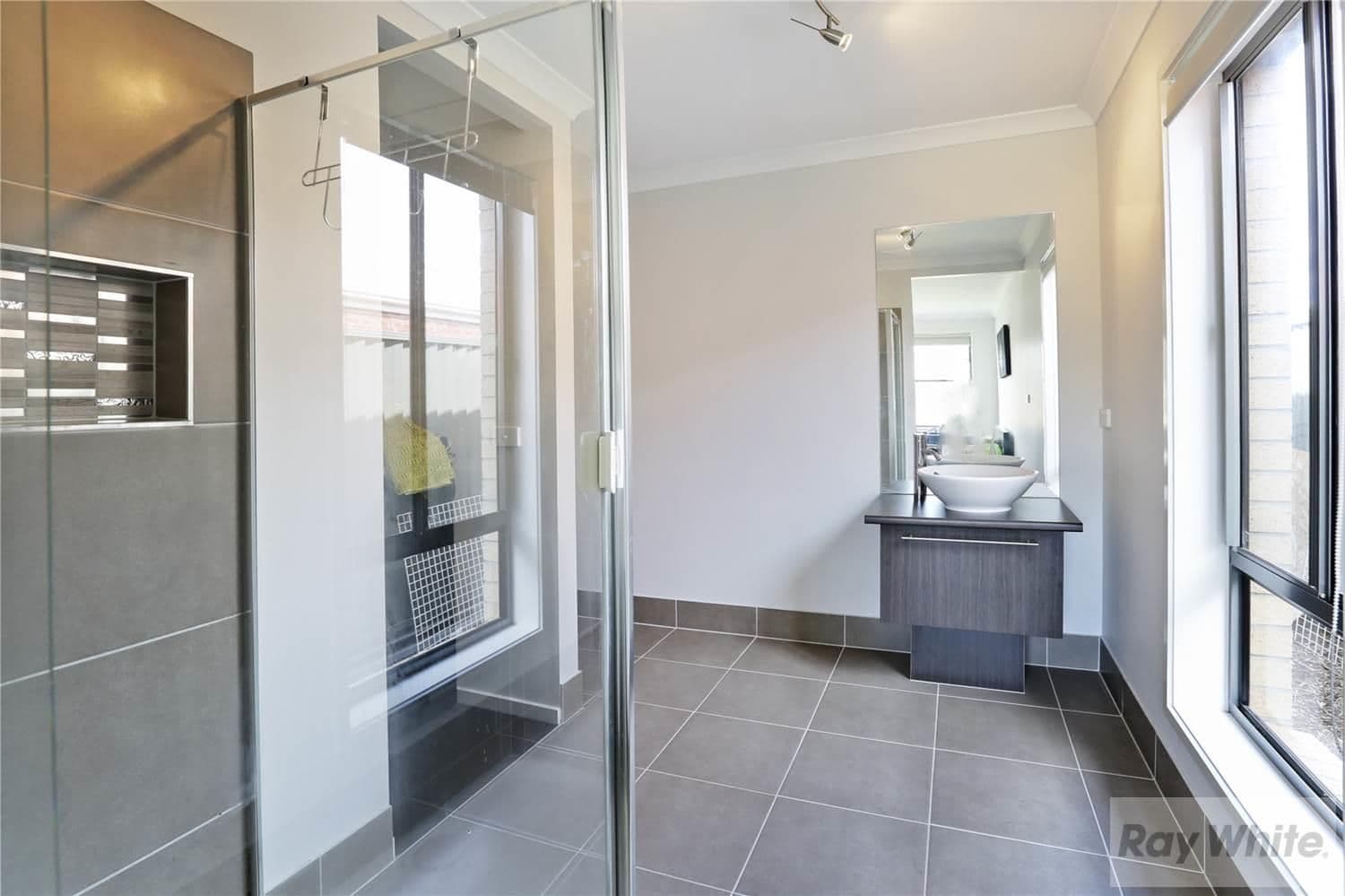 154 Canterbury Road West, Lara VIC 3212, Lara - Thumbnail 7
