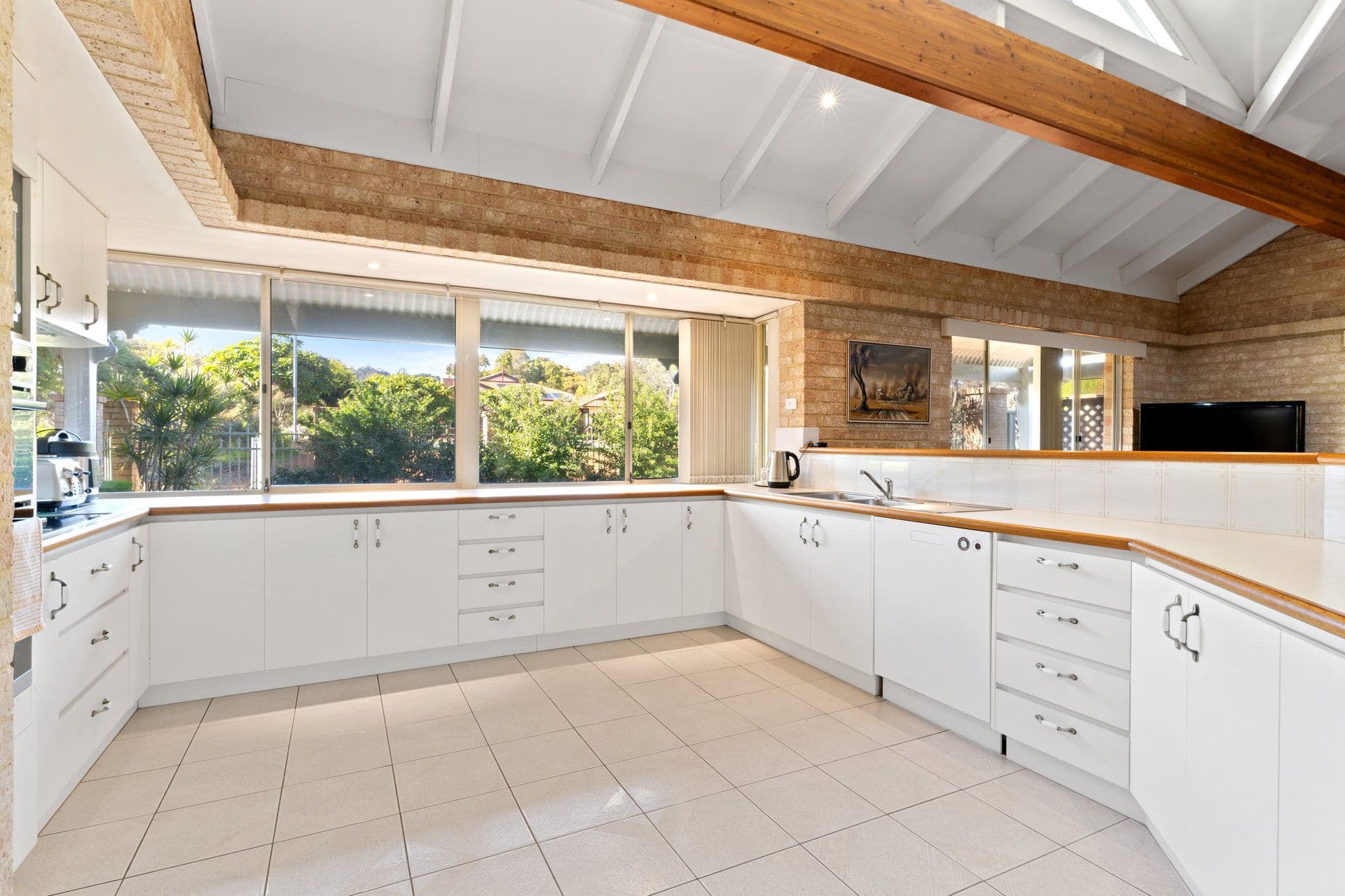 37 Tambulan Road, Maida Vale WA 6057, Maida Vale - Thumbnail 6
