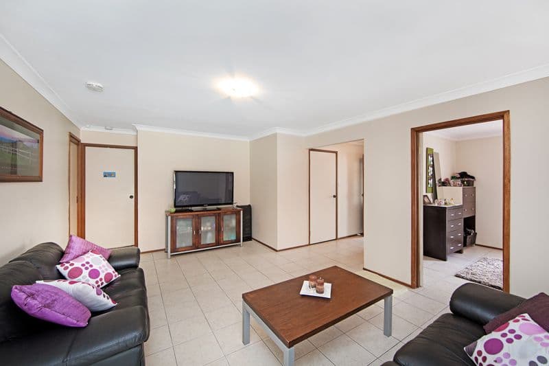 7 Charlotte Close, BATEAU BAY NSW 2261, Bateau Bay - Thumbnail 2
