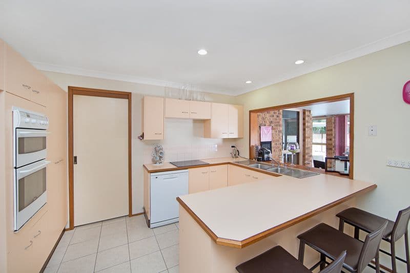 7 Charlotte Close, BATEAU BAY NSW 2261, Bateau Bay - Thumbnail 4