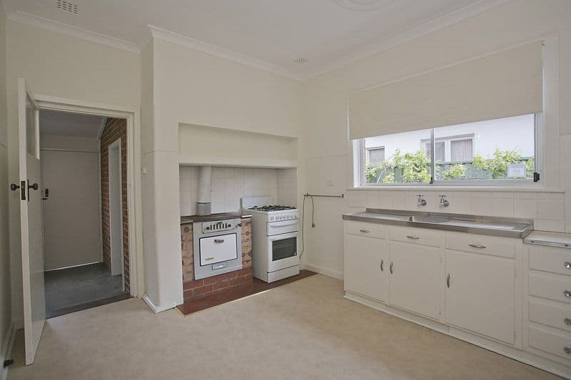40 Salisbury Street, ST JAMES WA 6102, St James - Thumbnail 2