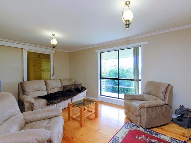 20 Ainslie Avenue, GROVEDALE VIC 3216, Grovedale - Thumbnail 2