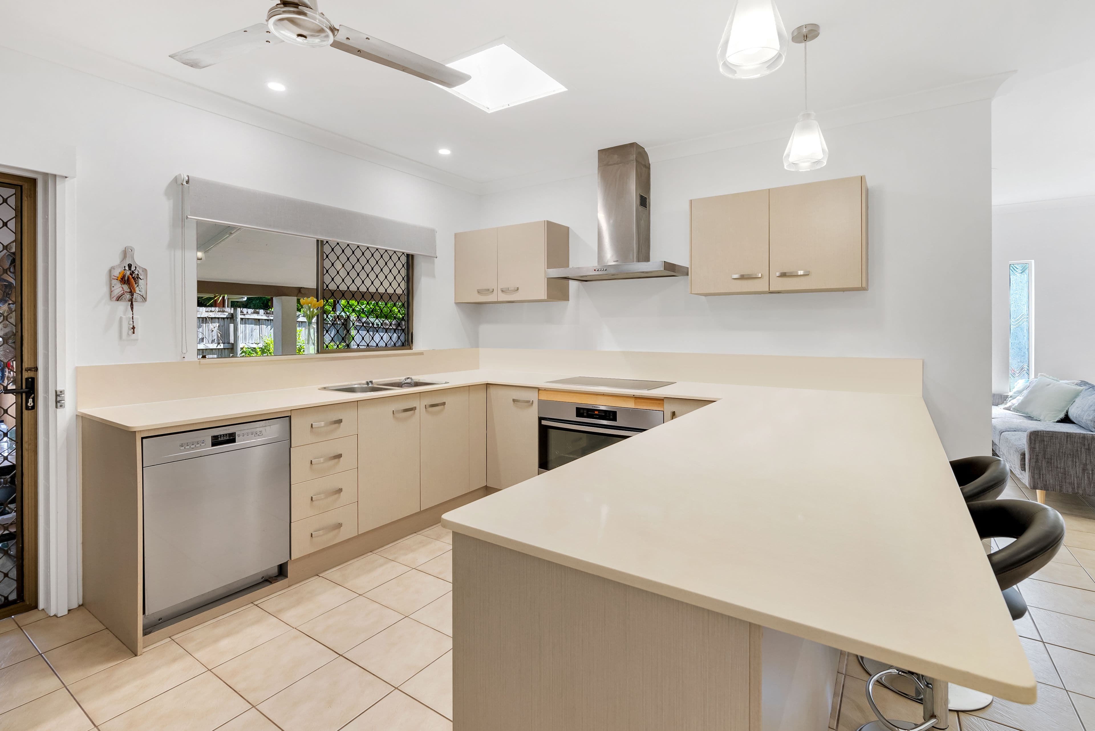 7 Lambus Street, Palm Cove QLD 4879, Palm Cove - Thumbnail 5