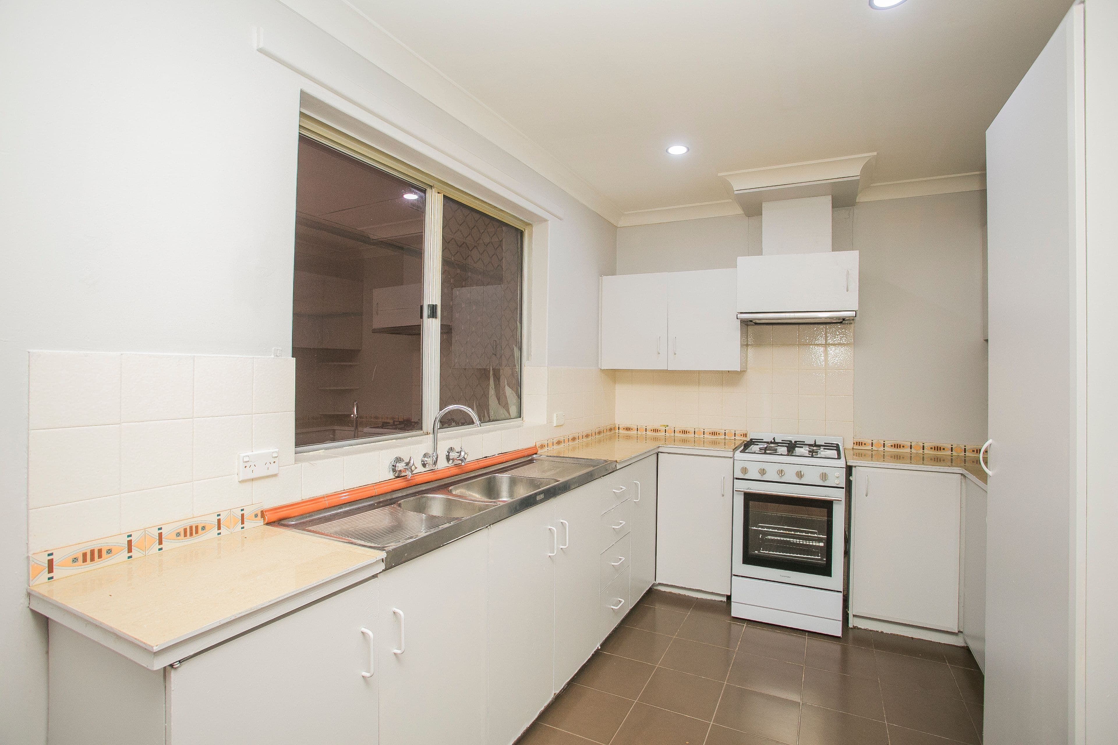10 Roderick Close, Gosnells WA 6110, Gosnells - Thumbnail 5