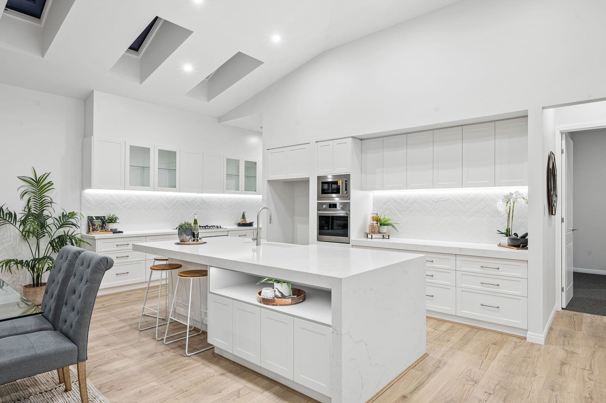 10 Lighthouse Esplanade, Newport QLD 4020, Newport - Thumbnail 4