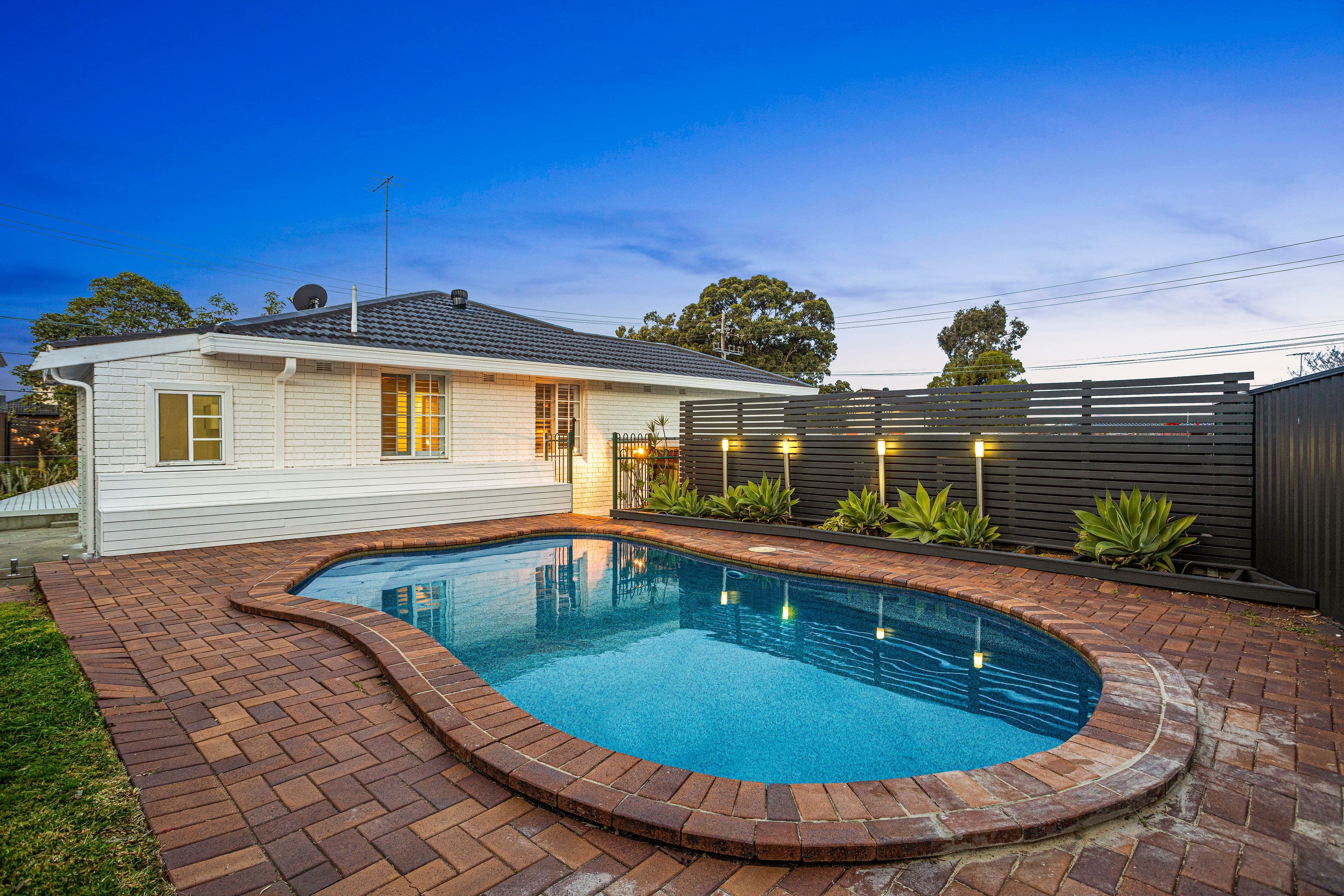 192 Lorraine Street, Peakhurst Heights NSW 2210, Peakhurst Heights - Thumbnail 2