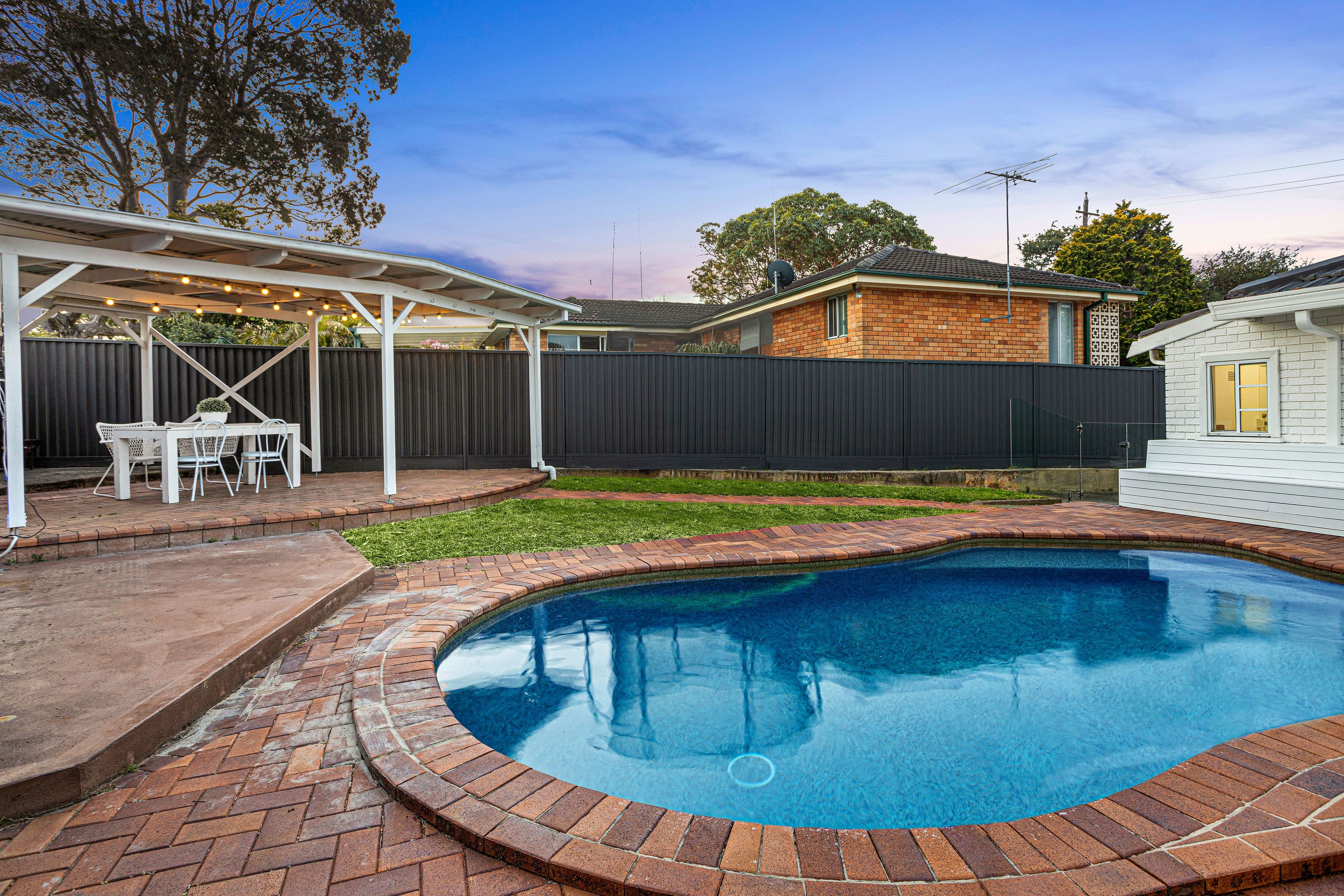 192 Lorraine Street, Peakhurst Heights NSW 2210, Peakhurst Heights - Thumbnail 3