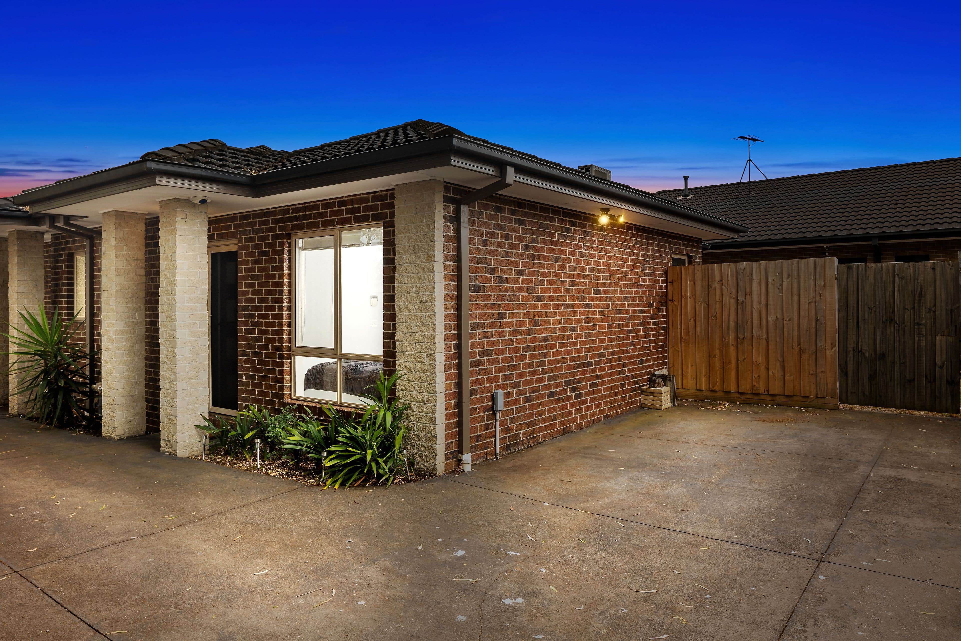 47 Derribong Crescent, Bangor, Bangor - Image 1