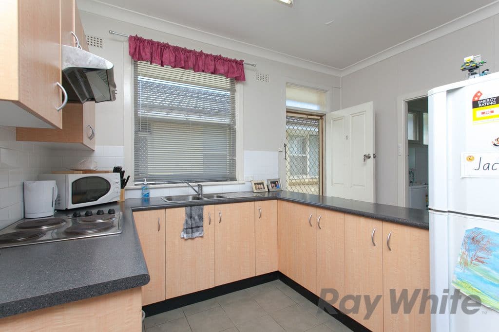 4 Algona Road, CHARLESTOWN NSW 2290, Charlestown - Thumbnail 2