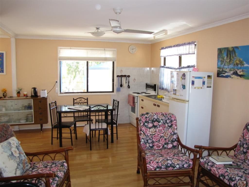 12 Holiday Parade, SCARNESS QLD 4655, Scarness - Thumbnail 4