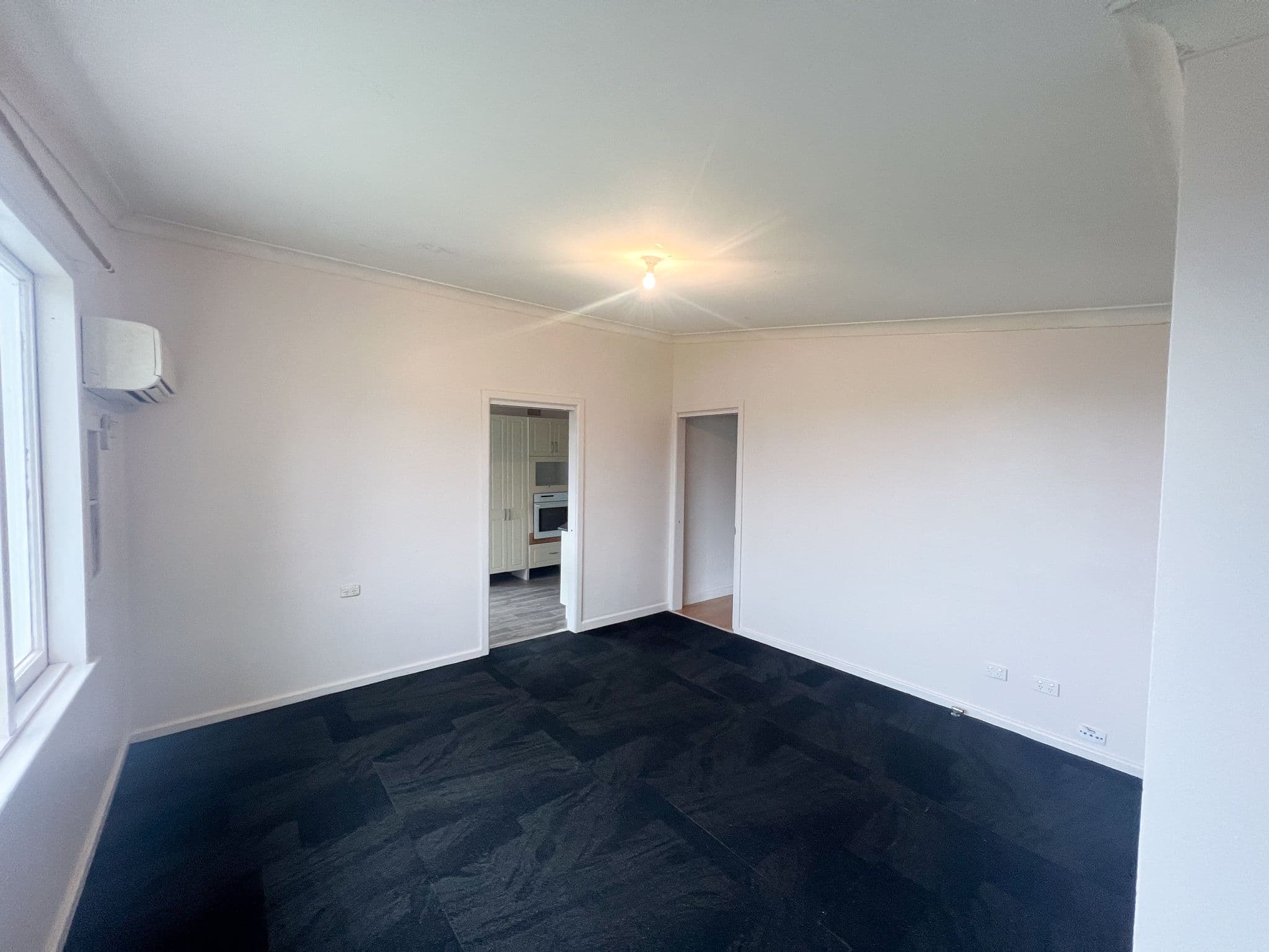 6 Montgomery Street, West Wyalong NSW 2671, West Wyalong - Thumbnail 3