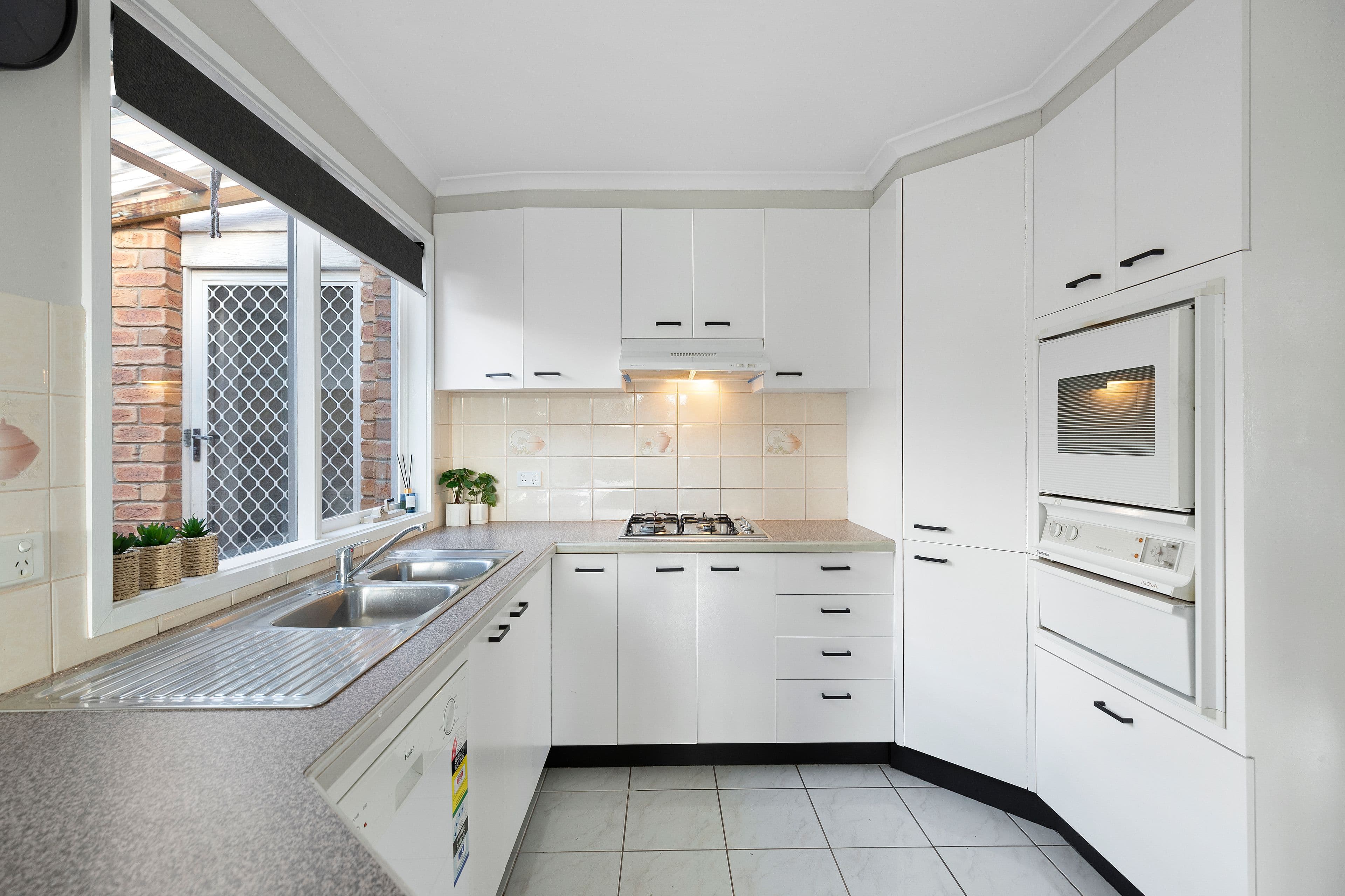 9 Farrer Place, Berwick VIC 3806, Berwick - Thumbnail 2