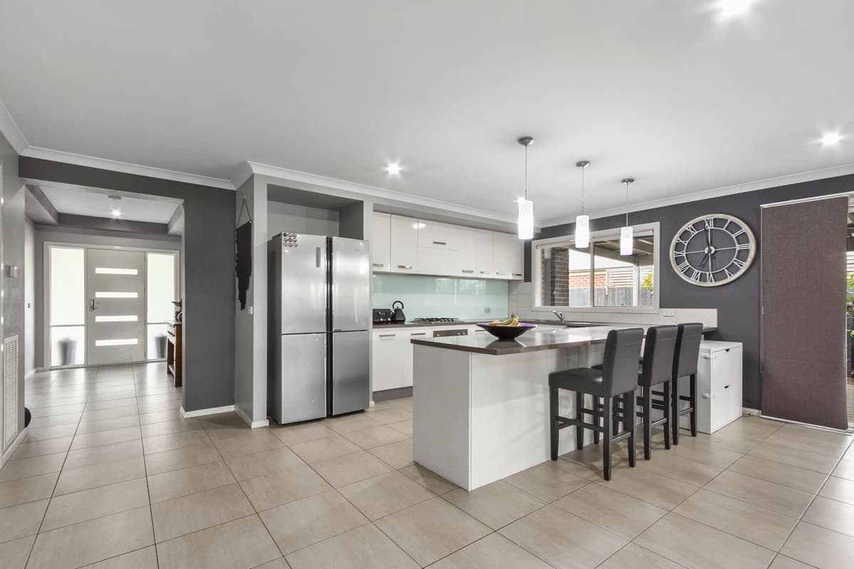 120 Hammersmith Circuit, Traralgon VIC 3844, Traralgon - Thumbnail 2