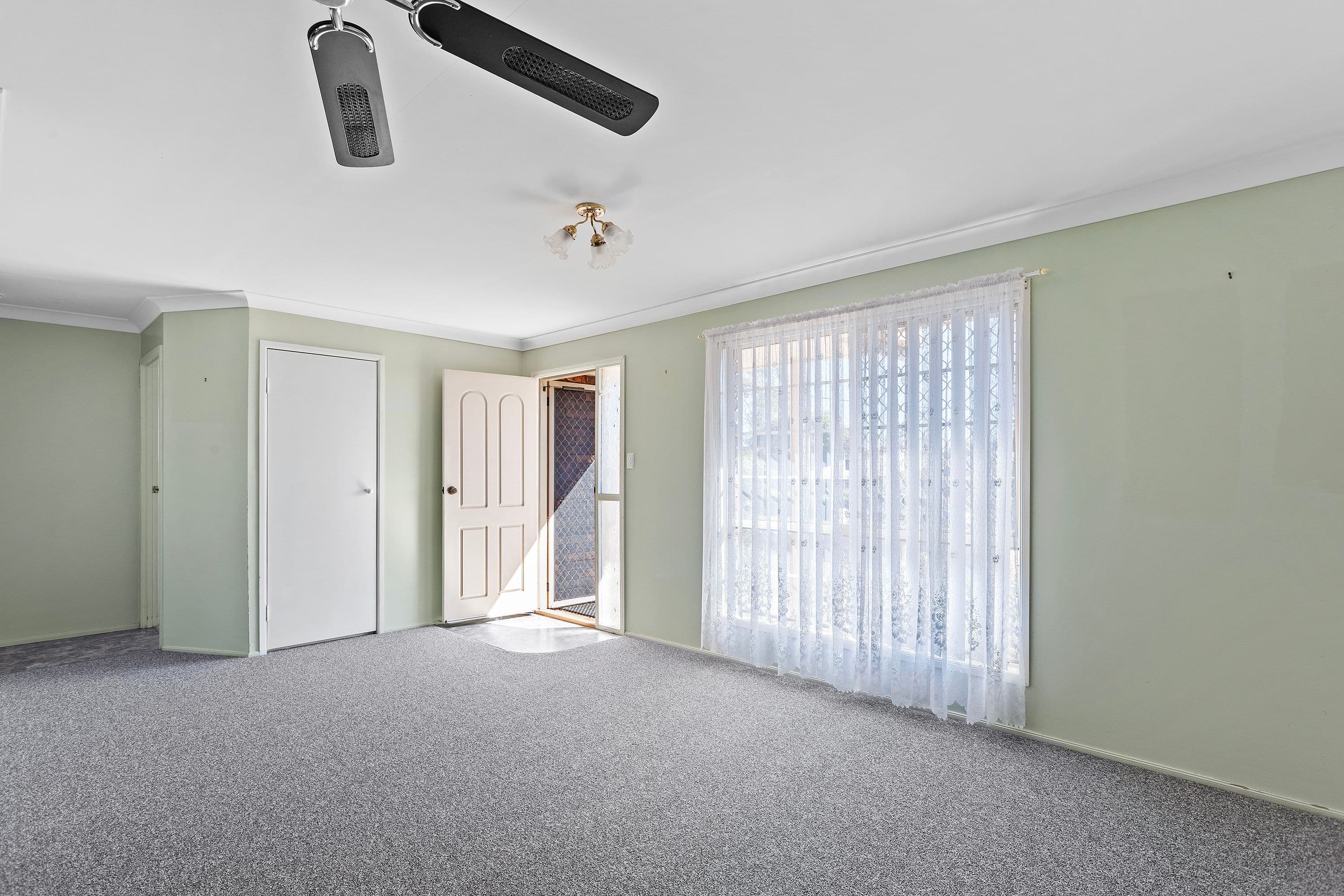 32 Robb Street, Oakey QLD 4401, Oakey - Thumbnail 6