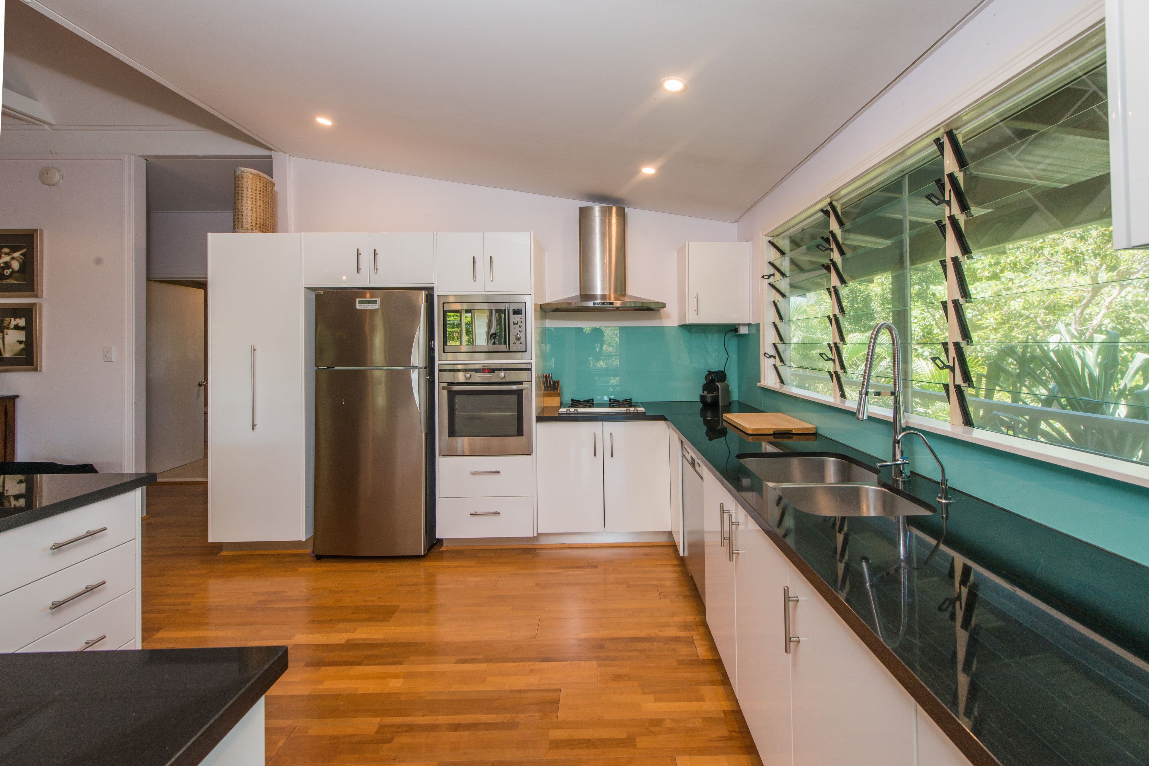15 Billa Street, POINT LOOKOUT QLD 4183, Point Lookout - Thumbnail 4