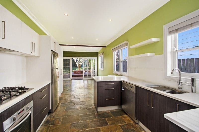 1 Peacock Street, Seaforth - Thumbnail 2