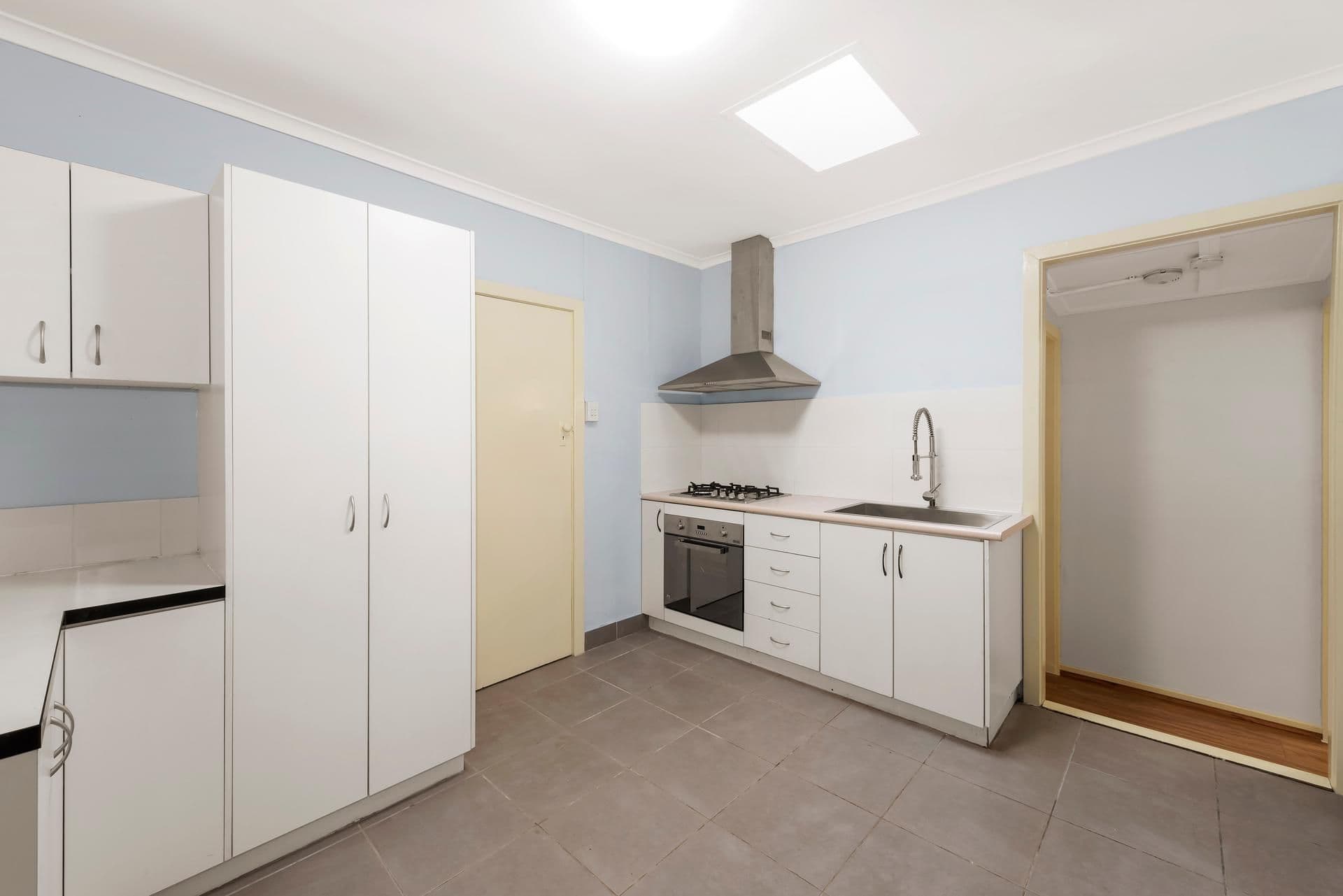 33 Marie Avenue, Heidelberg Heights VIC 3081, Heidelberg Heights - Thumbnail 2