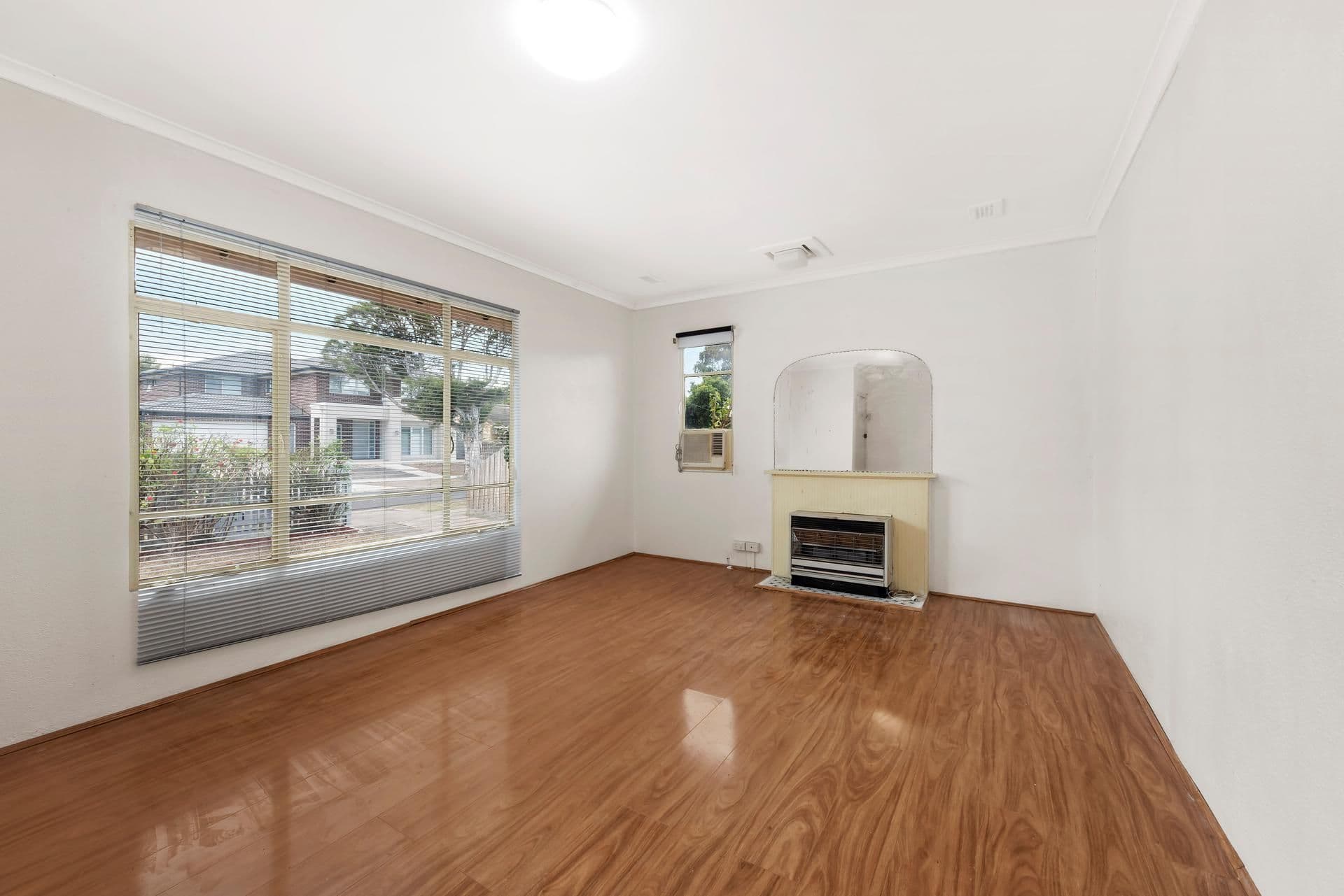 33 Marie Avenue, Heidelberg Heights VIC 3081, Heidelberg Heights - Thumbnail 3