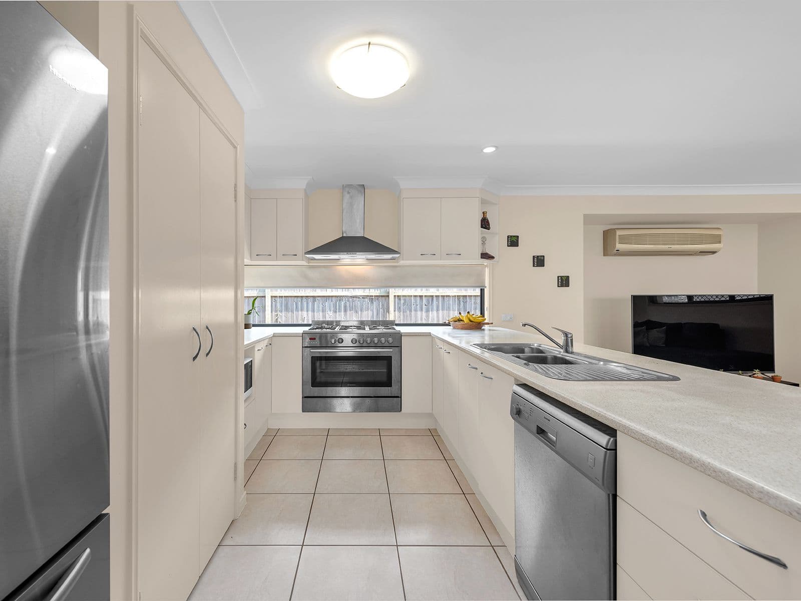 22 Witt Street, Banyo QLD 4014, Banyo - Thumbnail 4