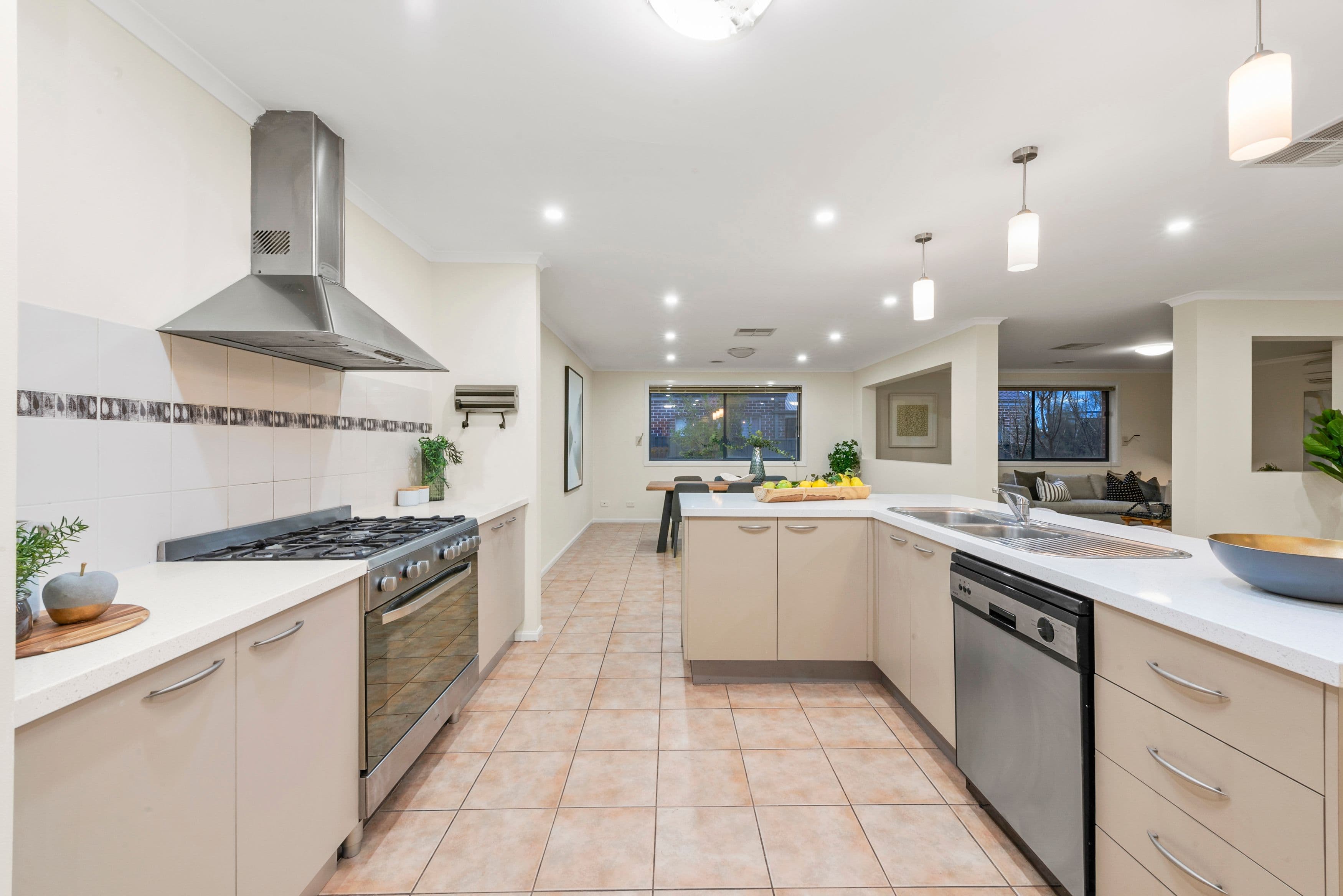 18 Counihan Avenue, Caroline Springs VIC 3023, Caroline Springs - Thumbnail 4