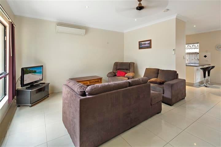 3-5 Erromango Drive, Jubilee Pocket QLD 4802, Jubilee Pocket - Thumbnail 7